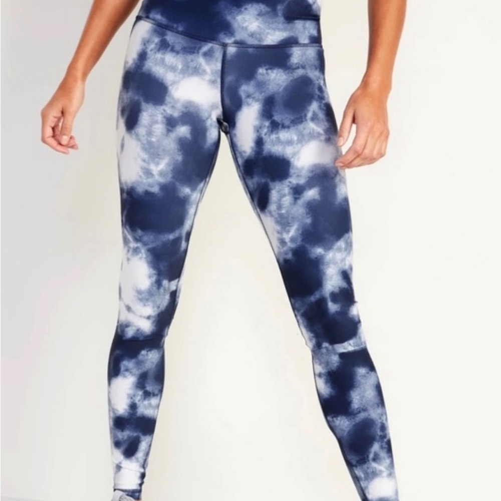 Old Navy, navy and white tie dye leggings.